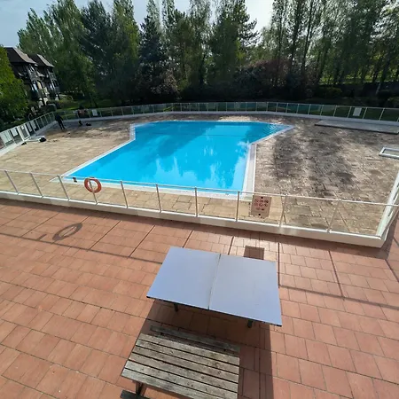 Rez-de-chaussee, Parking Gratuit, Piscine Chauffee Apartman *